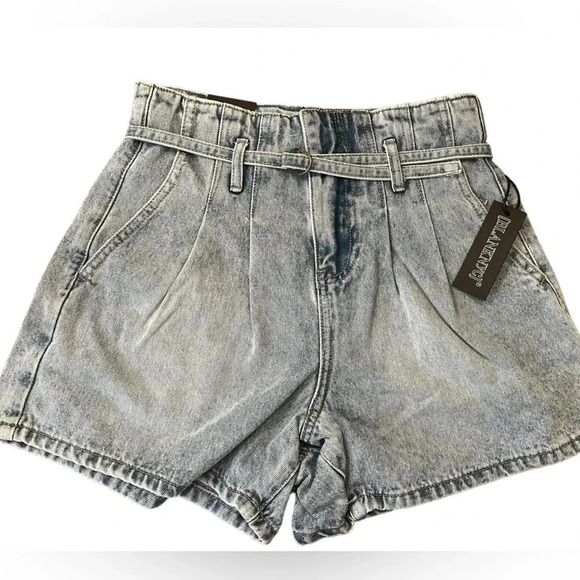 NWT Blank NYC Pay Back A Line Belted Jean Shorts - Picture 1 of 3